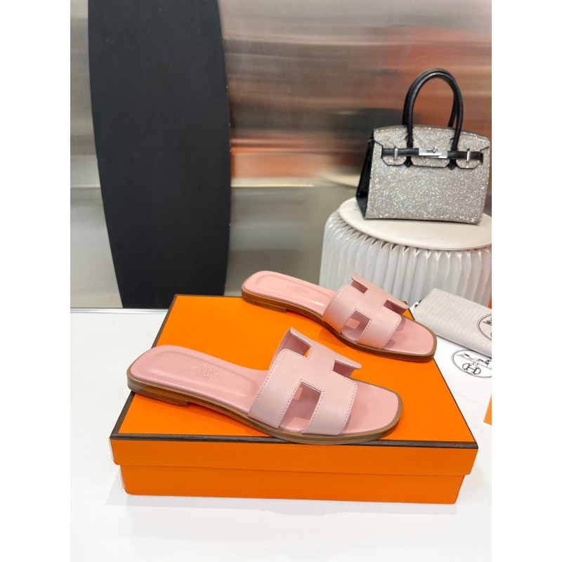 H**mes slippers